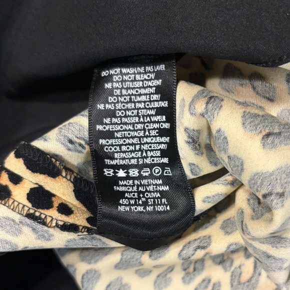 Alice + Olivia - Olivia Leopard Print Flare Pants - Picture 12 of 14